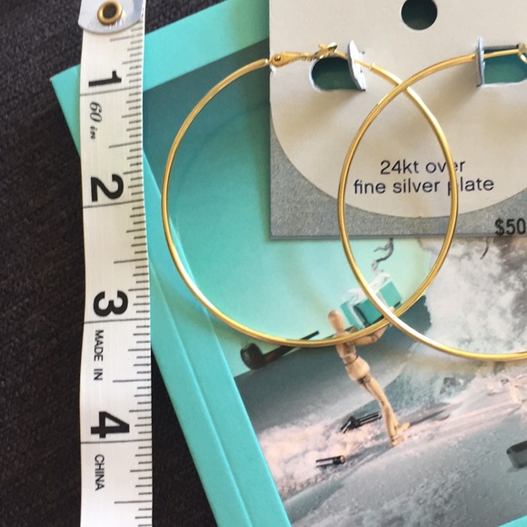 🚨LAST ONE🚨 24kt over fine silver pl hoop earring - Picture 2 of 3
